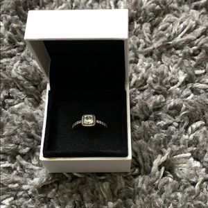 Pandora ring